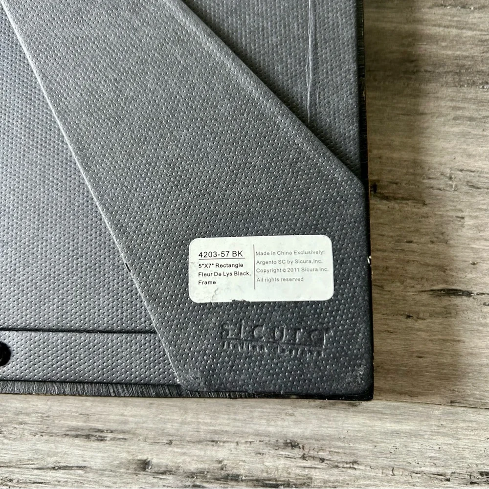 Sicura Shabby Chic French Country Fleur De Lys Picture Frame in Black - Picture 11 of 11